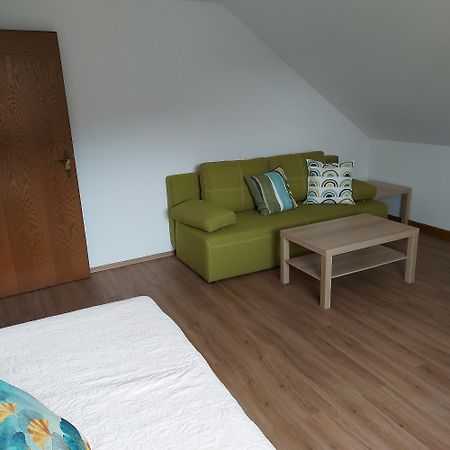 Ferienwohnung Am Berg Wiesent Екстериор снимка